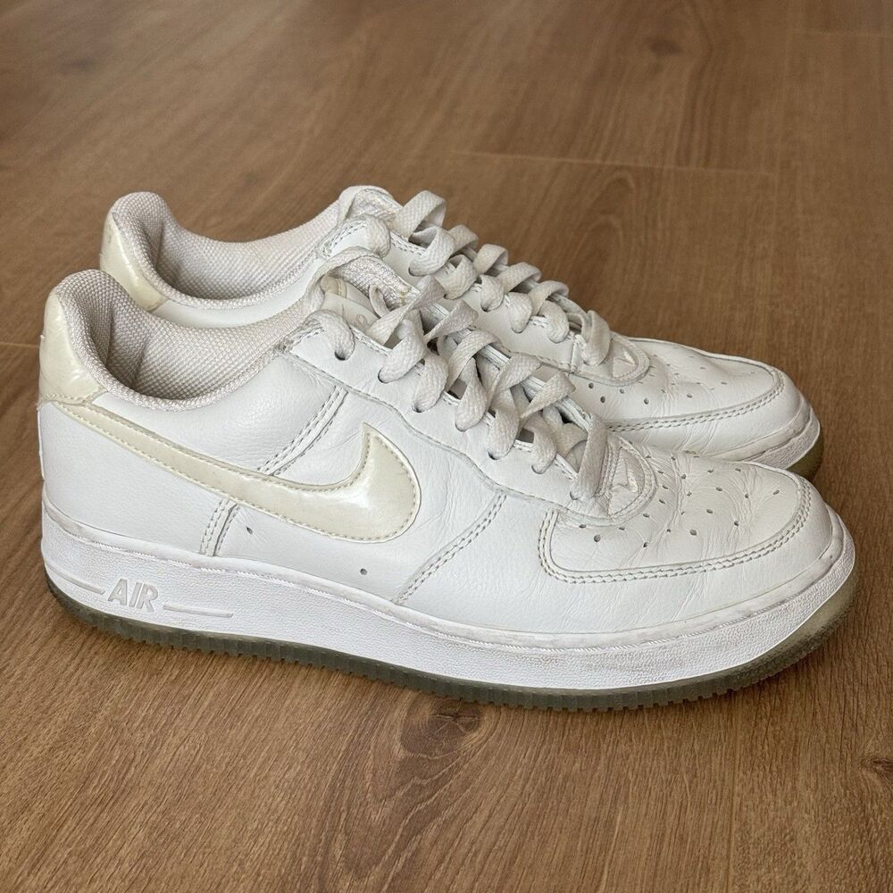 VTG Nike Air Force 1 Low Patent Swoosh White Logo Sz 8.5 Womens 307109-111 2003